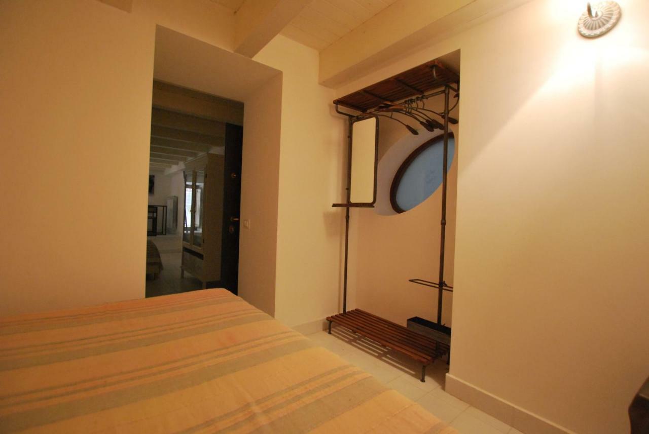 Discesa Delle Capre Studio Confort ปาแลร์โม ภายนอก รูปภาพ